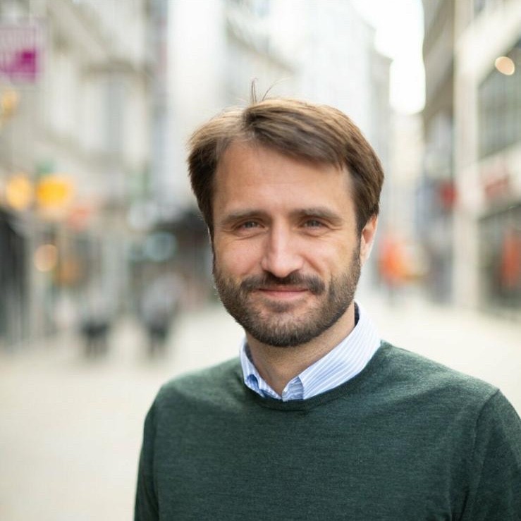 Christoph Neuhaus, Gründer Deutsche Wohnberatung